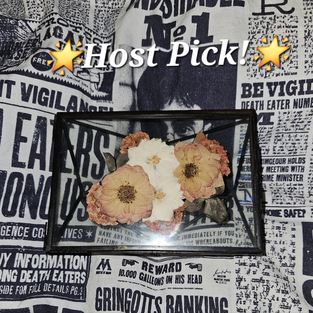 🌟HP!🌟 Geometric Frame with Custom Floral Arrangement